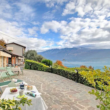 - Happy Apartment Gargnano