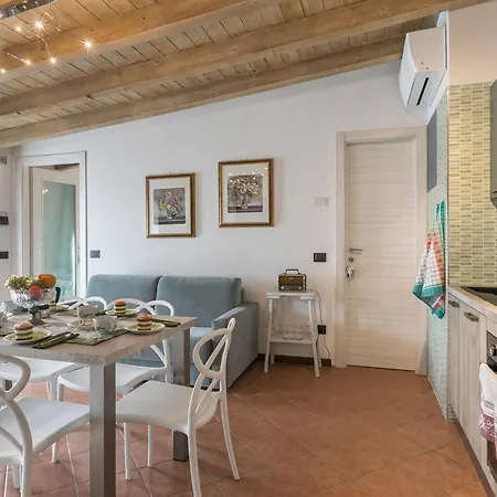- Happy Apartment *